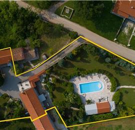 5 Bedroom Istrian Villa Estate with Large Pool and Gardens near Barban, Sleeps 12